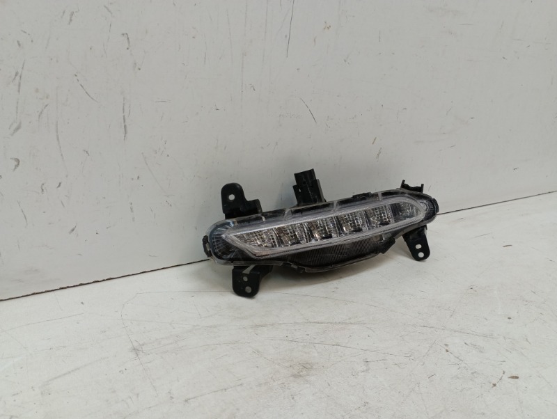 Фара противотуманная правая