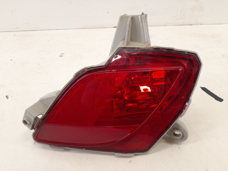 Фара противотуманная левая