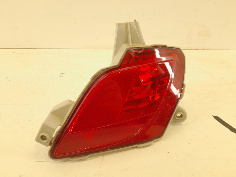 Фара противотуманная левая