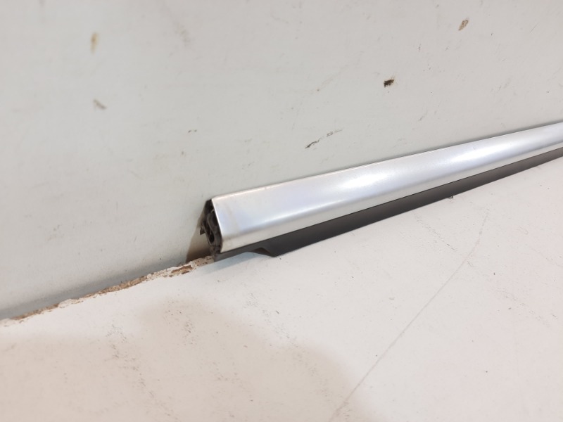 Молдинг двери