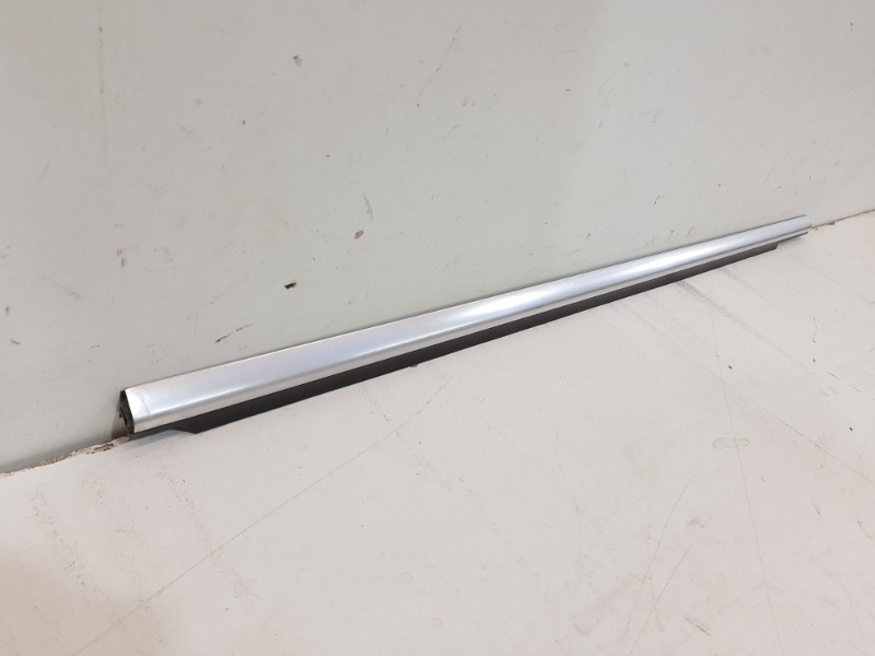 Молдинг двери