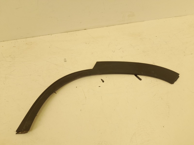 Накладка заднего крыла левого