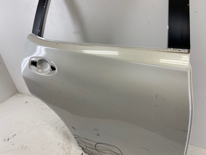 Дверь задняя правая