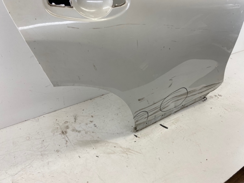 Дверь задняя правая