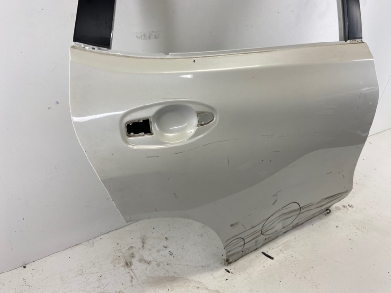 Дверь задняя правая