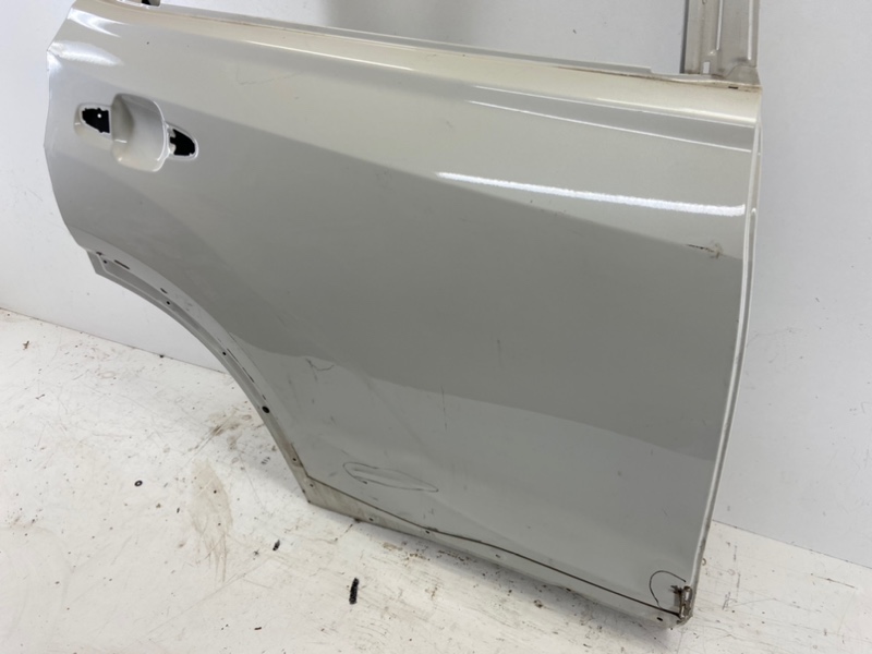 Дверь задняя правая