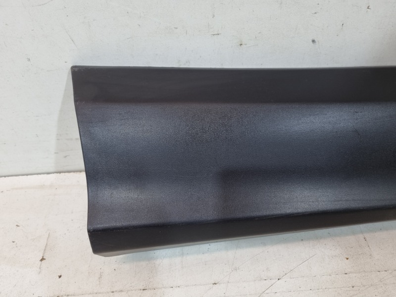 Накладка двери задней правой