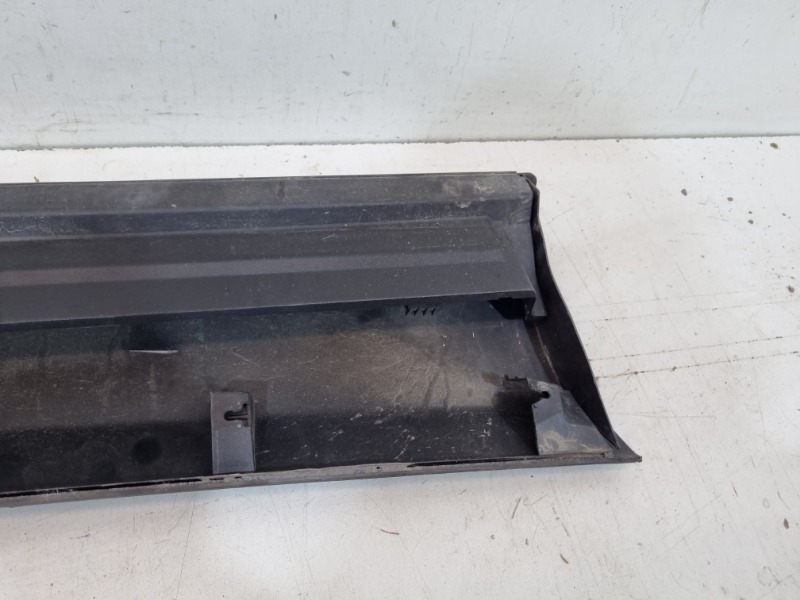 Накладка двери задней левой