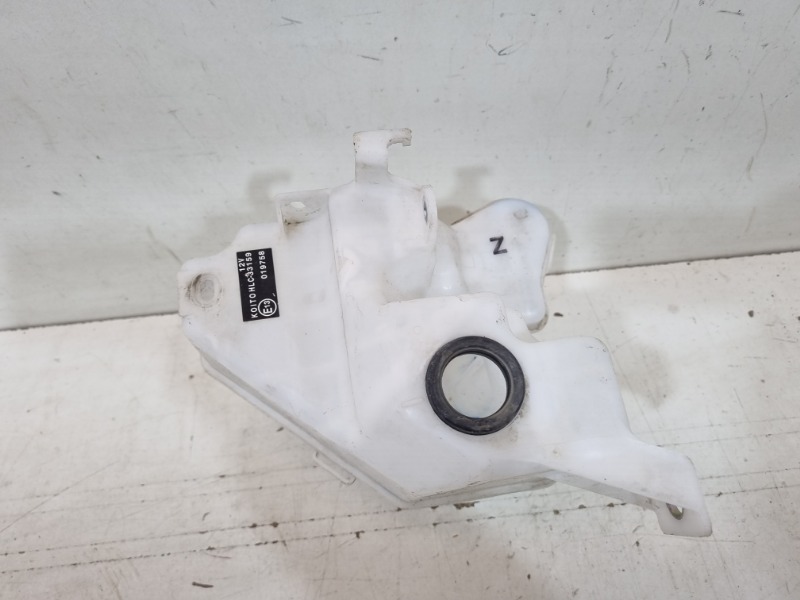 Бачок омывателя лобового стекла