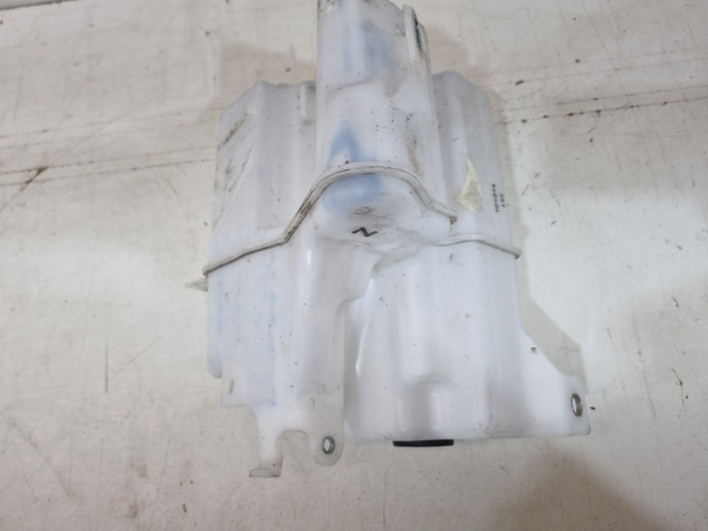 Бачок омывателя лобового стекла