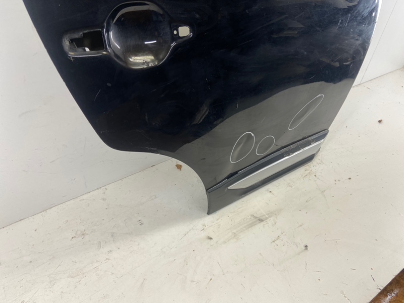 Дверь задняя правая