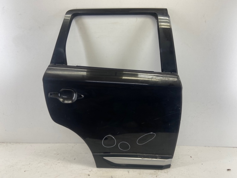 Дверь задняя правая