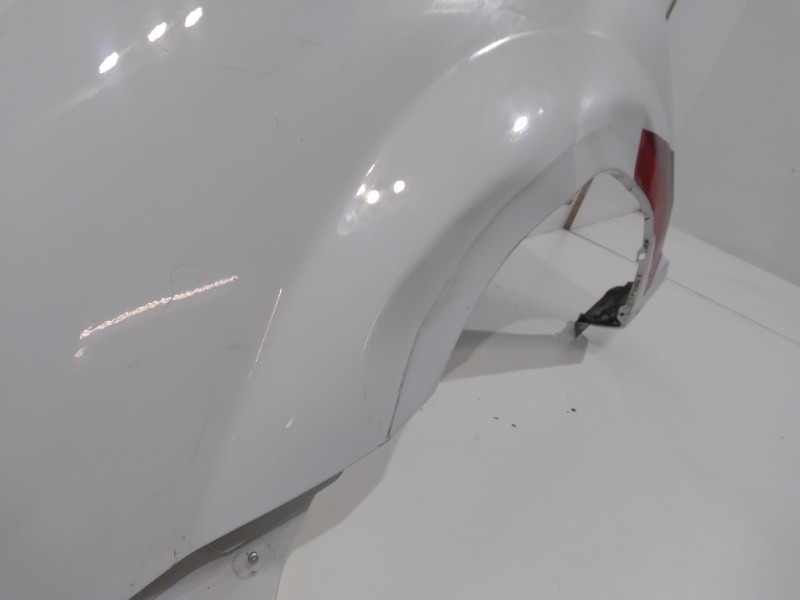 Крыло переднее левое