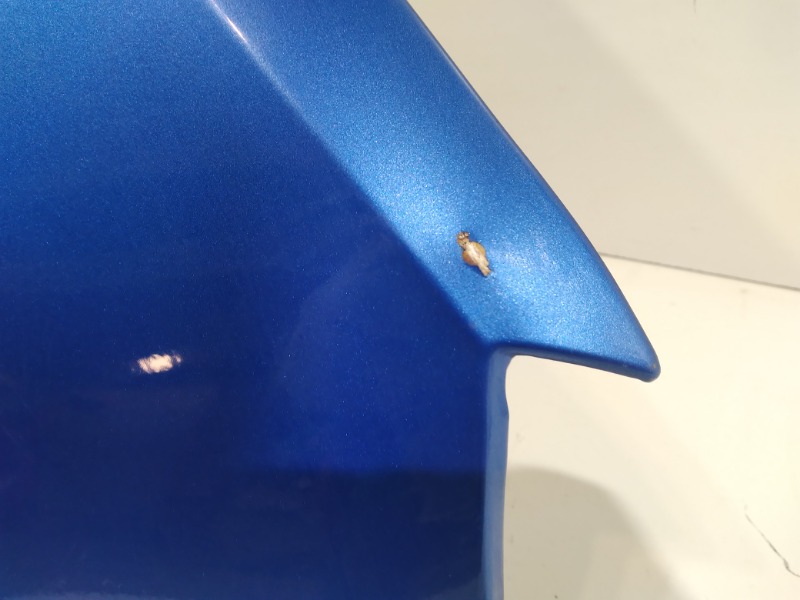 Крыло переднее правое