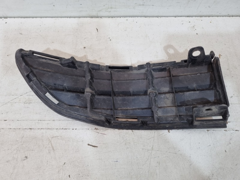 Решетка в бампер правая