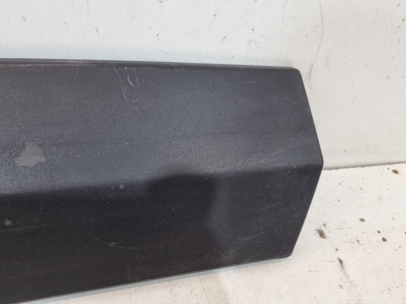 Накладка двери задней правой