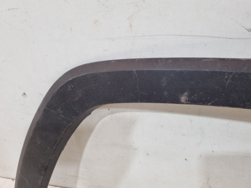 Накладка переднего крыла правого