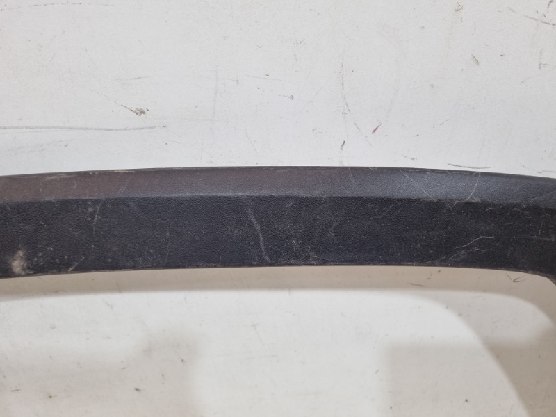 Накладка переднего крыла правого