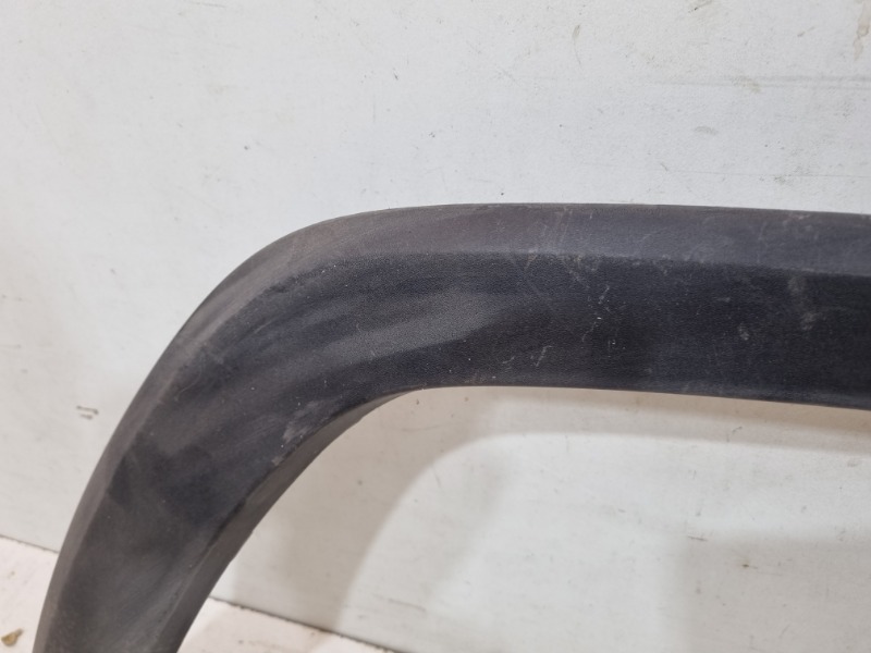 Накладка переднего крыла правого