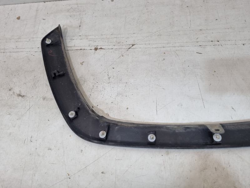 Накладка переднего крыла правого