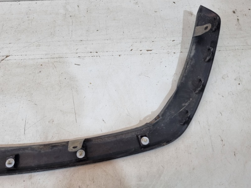 Накладка переднего крыла правого