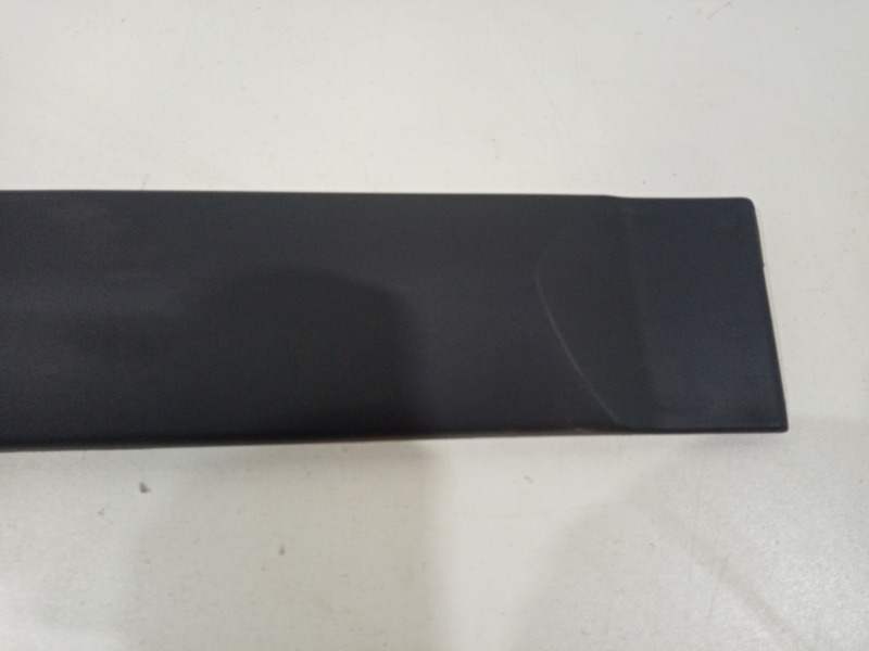 Накладка двери задней правой