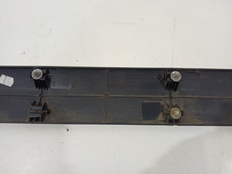 Накладка двери задней правой