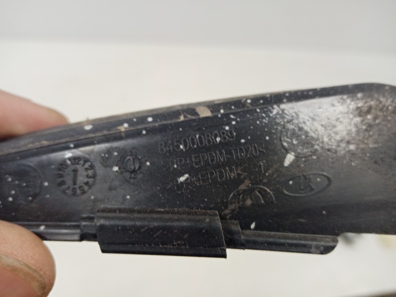 Накладка двери передней левой