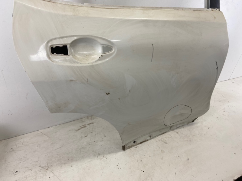 Дверь задняя правая