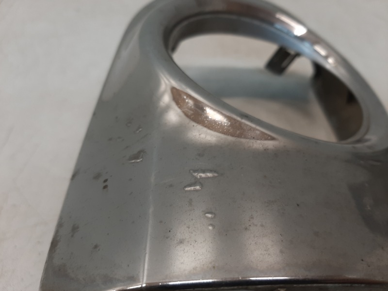 Рамка противотуманной фары правой