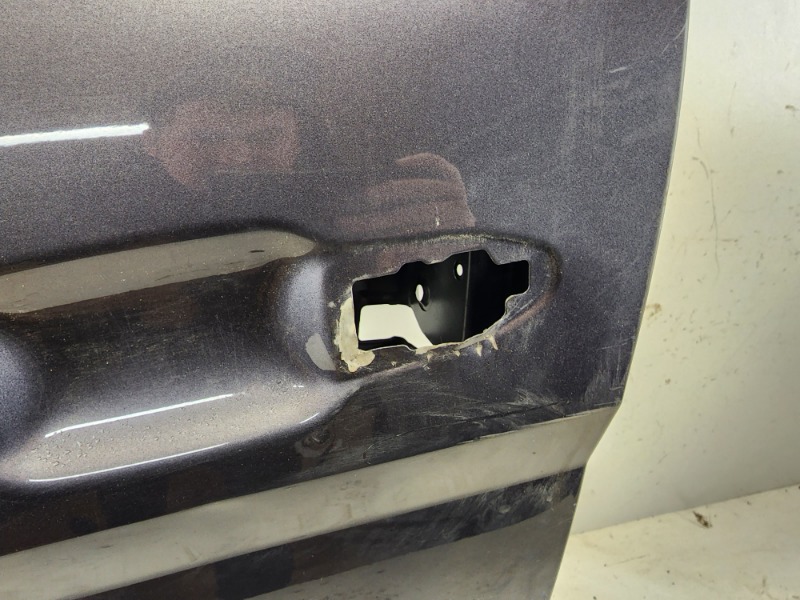 Дверь передняя левая