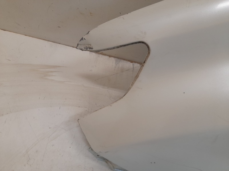 Крыло переднее левое