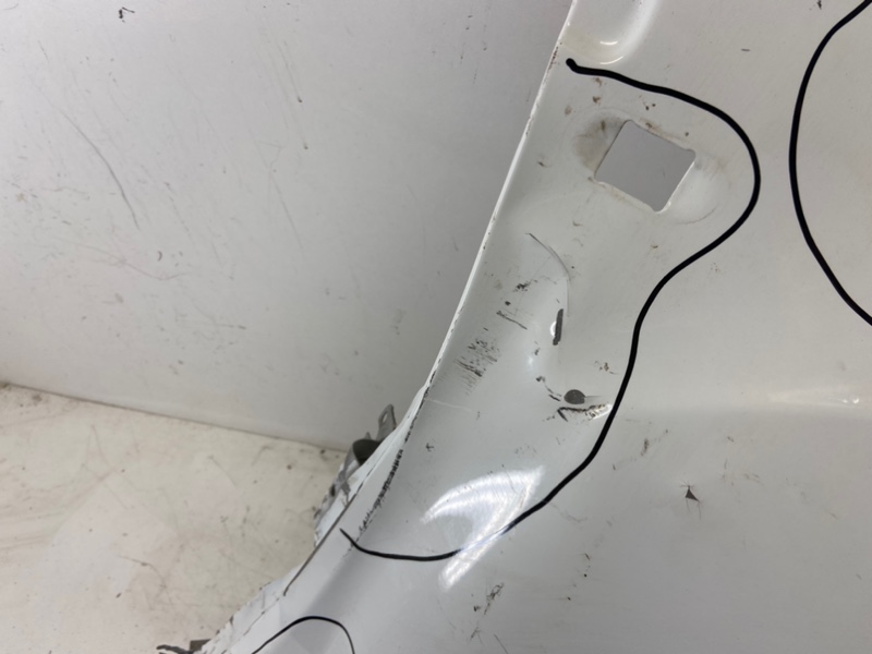 Крыло переднее правое