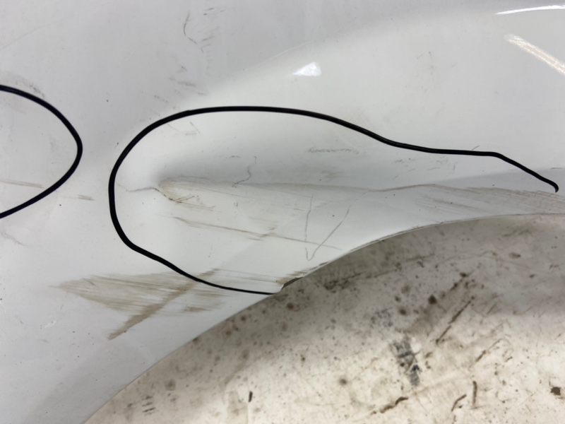 Крыло переднее правое