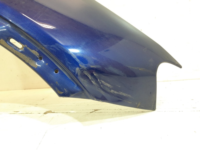 Крыло переднее правое