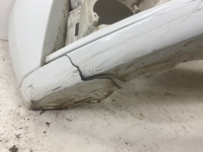 Бампер передний