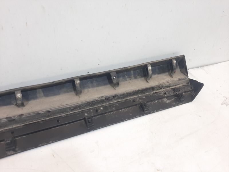 Накладка двери передней правой