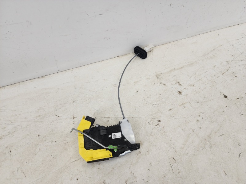 Замок двери задней правой