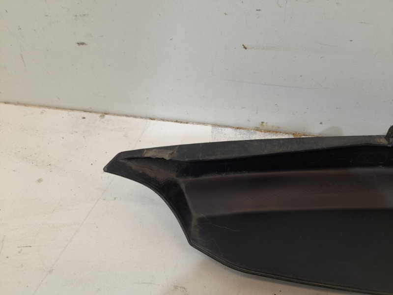 Спойлер заднего бампера