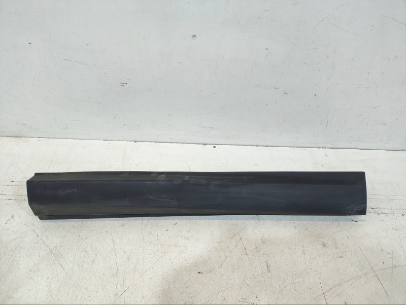 Накладка двери задней левой