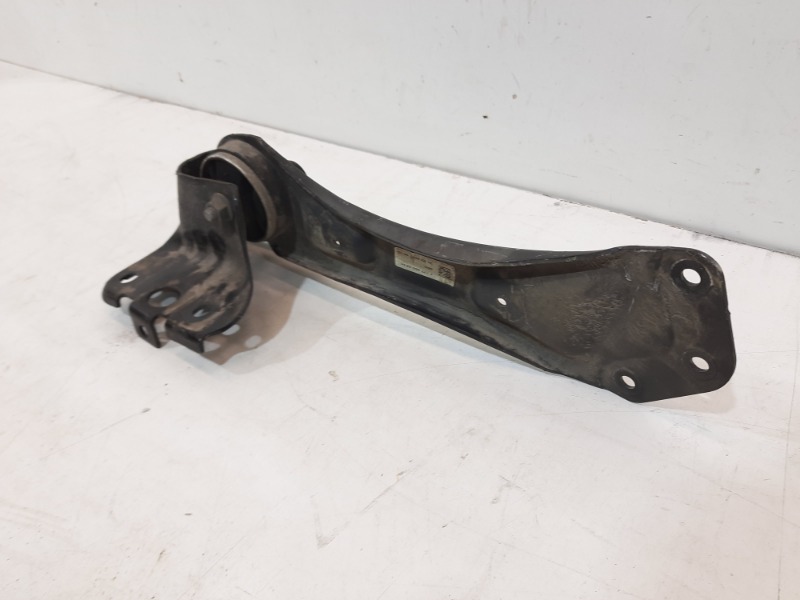 Рычаг задний правый