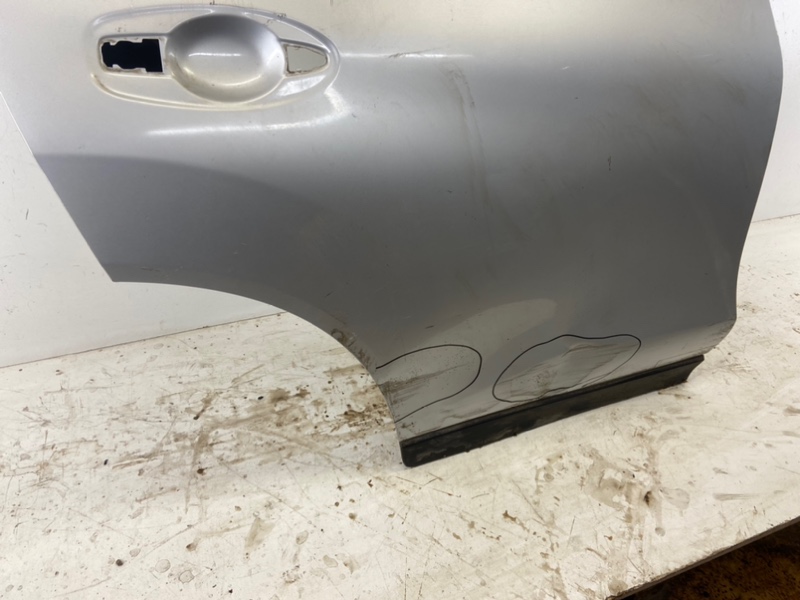 Дверь задняя правая