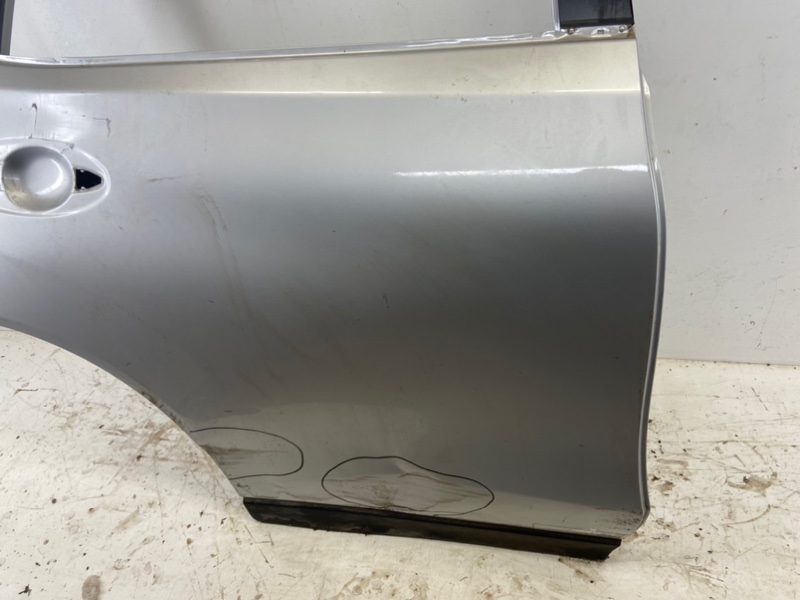 Дверь задняя правая