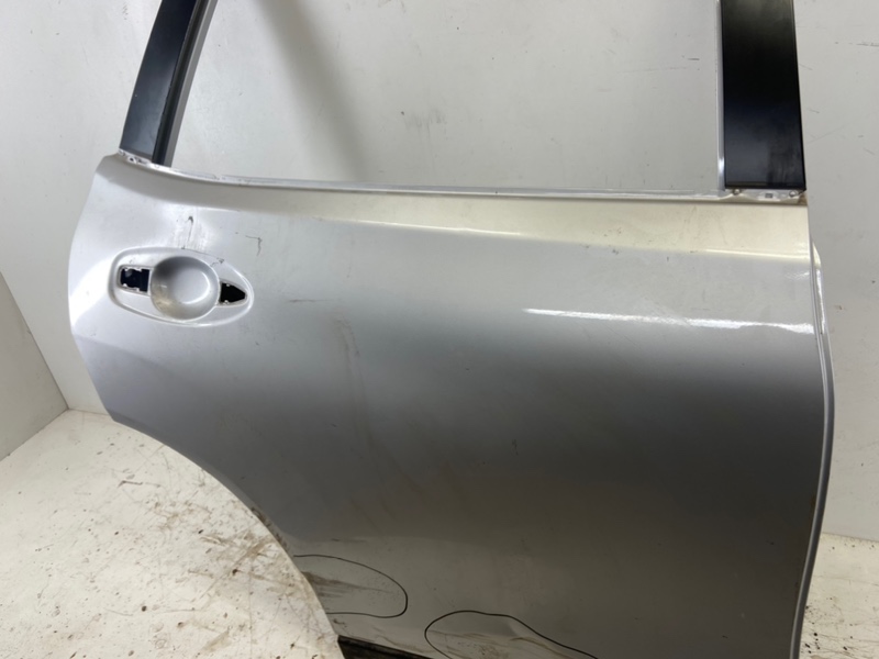 Дверь задняя правая