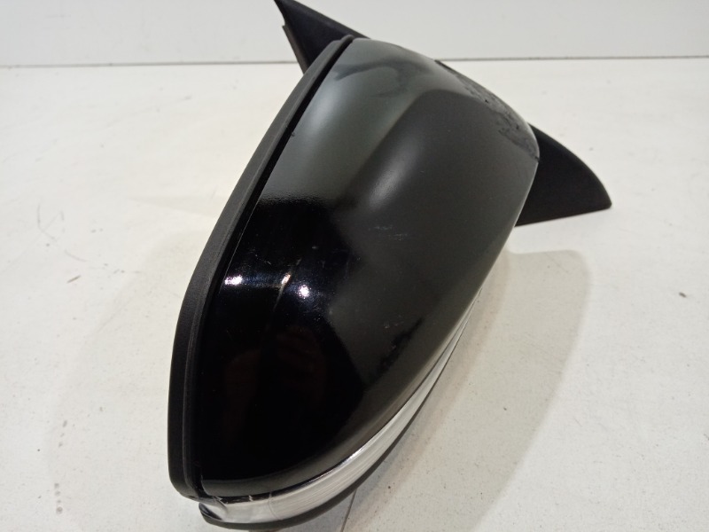 Зеркало правое электрическое