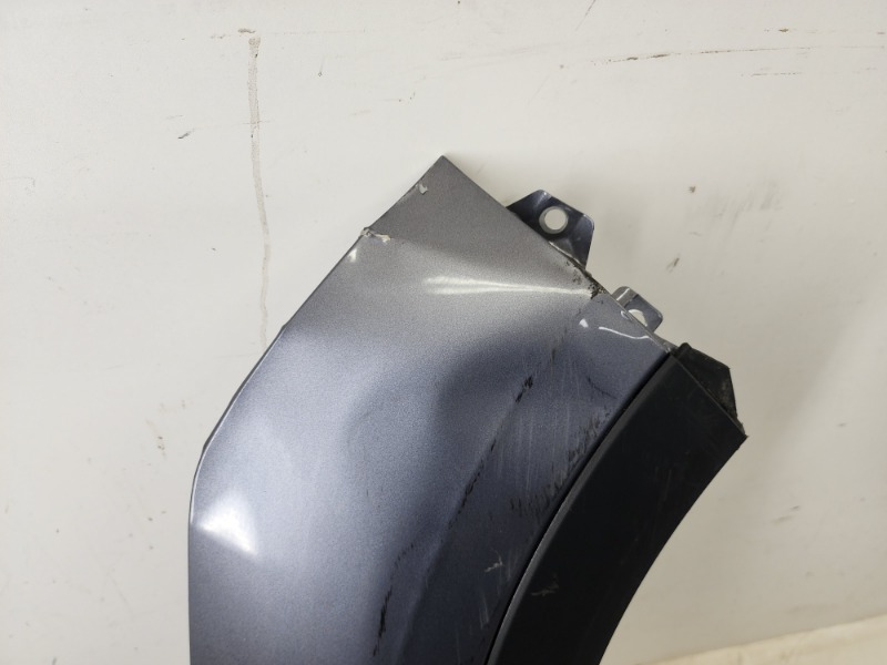 Крыло переднее правое