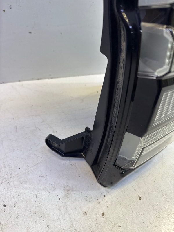 Фонарь задний правый