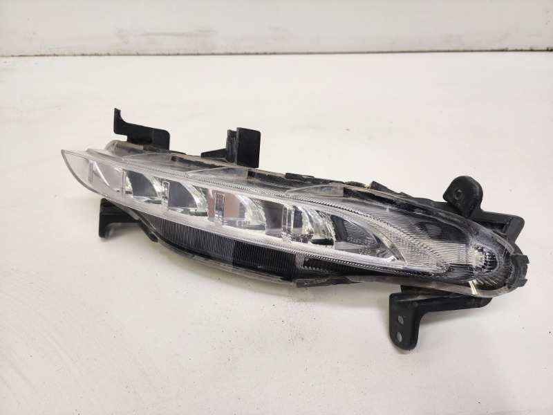 Фара противотуманная правая