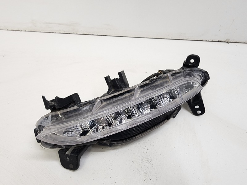 Фара противотуманная правая