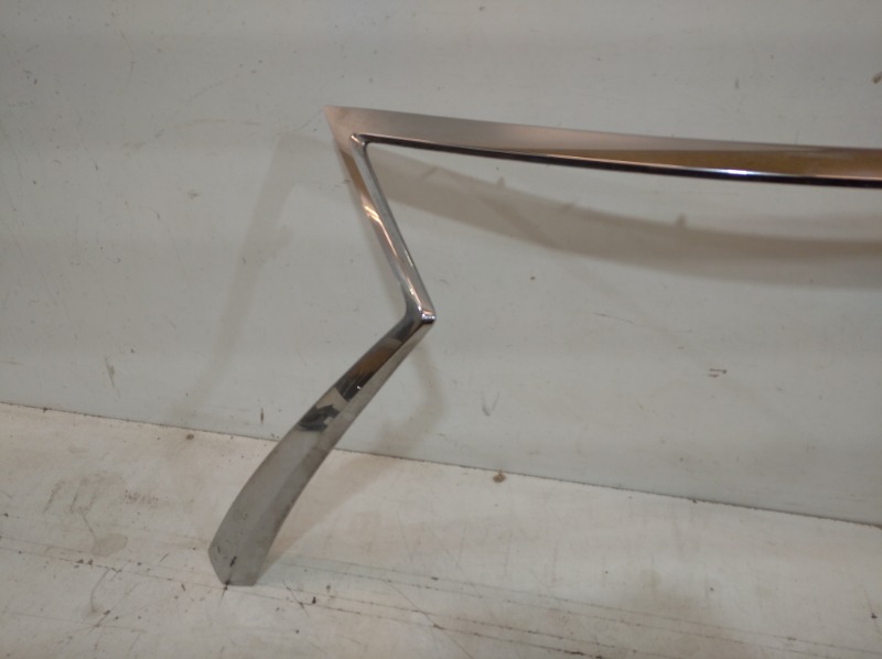 Накладка на решетку радиатора